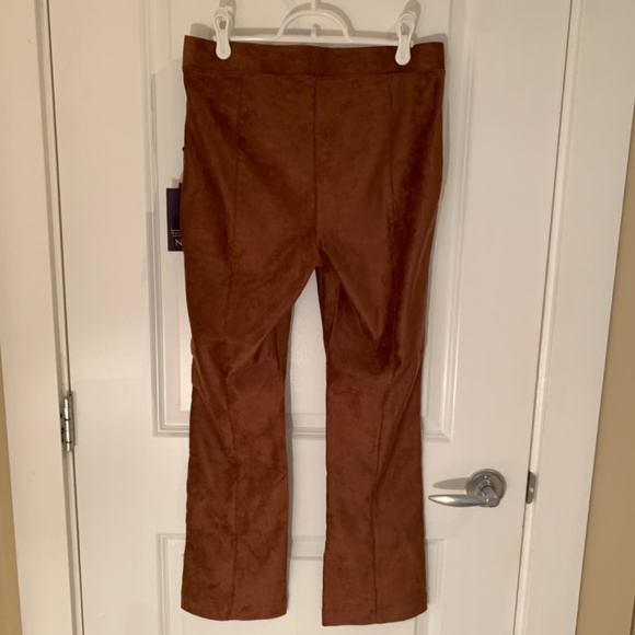 NYDJ NEW Stretchy Faux Suede Pull On Bootcut Pants Size 2 - Picture 5 of 9